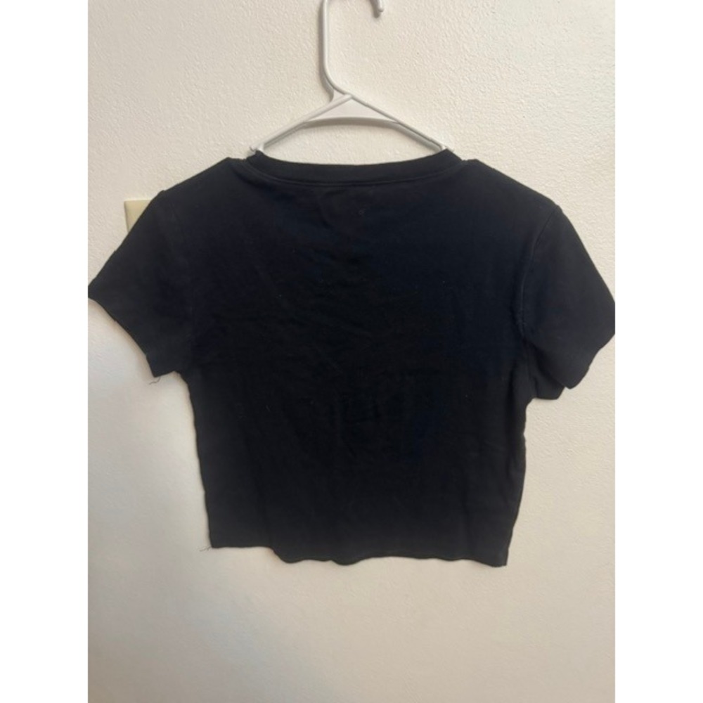 Hello Kitty Sanrio Kids Black Graphic Crop Tee Winking Face Red Bow Size L (D) - Picture 2 of 3